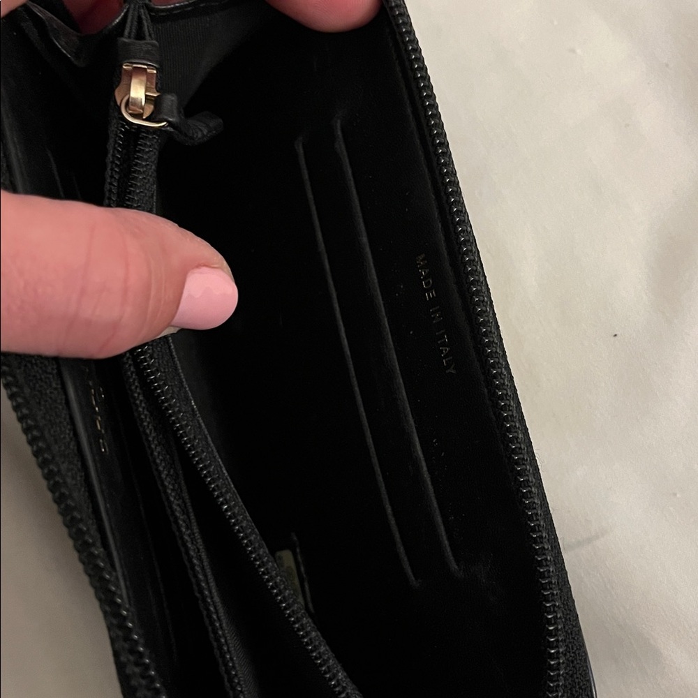 CHANEL Black Quilted Leather Wallet with Gold Accent - Picture 5 of 8
